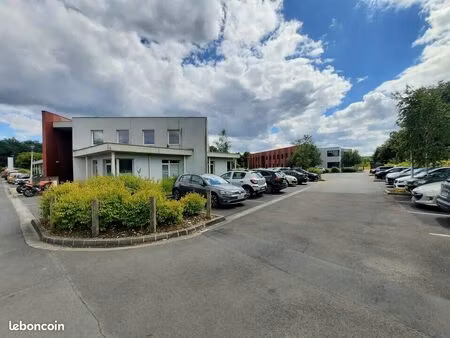 bureaux 788 m² petit couronne