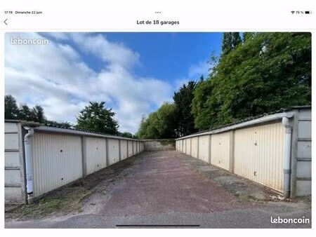 loue garage dans cours sécurisé
