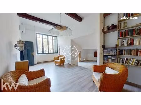 maison 10 pièces 253 m²