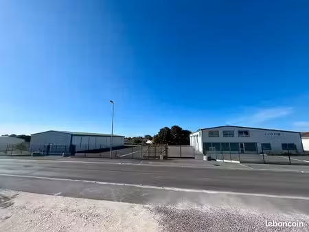 bureaux / local industriel / cellules / entrepot a louer de 90 a 400m2