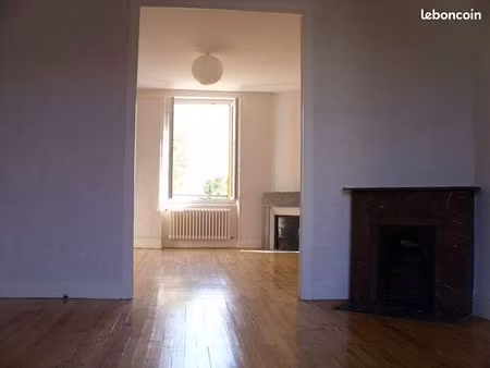 immeuble 12 pièces 253 m²