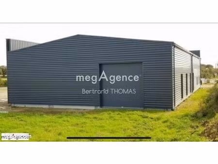 local 2267 m² saint-aubin-du-cormier