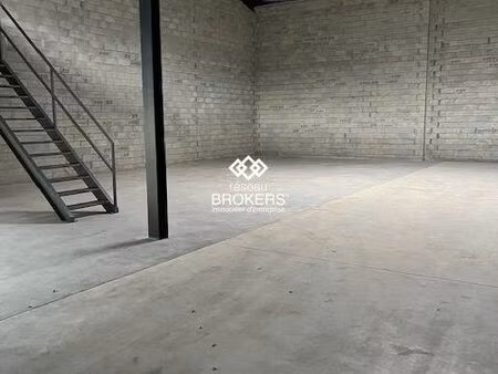 local 320 m² vertou