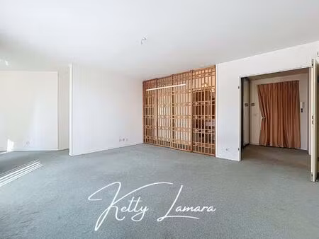 4 pieces lumineux - gare a pied