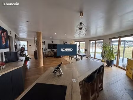 propriété 6 pièces 154 m²