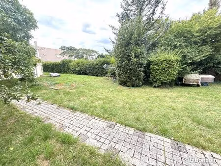 terrain 254 m² saint leu la foret