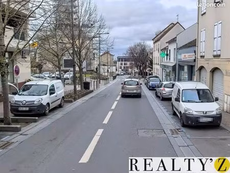 local commercial 247 m²