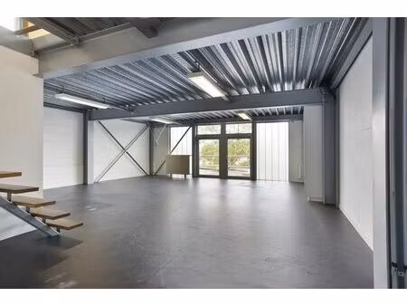 bureau prêt à emménager à vendre d'environ 367 m² au centre