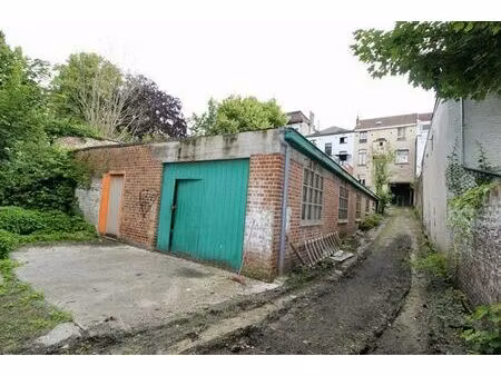 hangar de 250m² arrière avec terrain extérieur 485m²