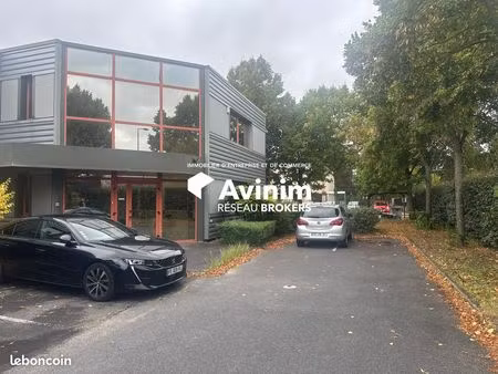 local 2280 m² saint-ouen-l'aumône