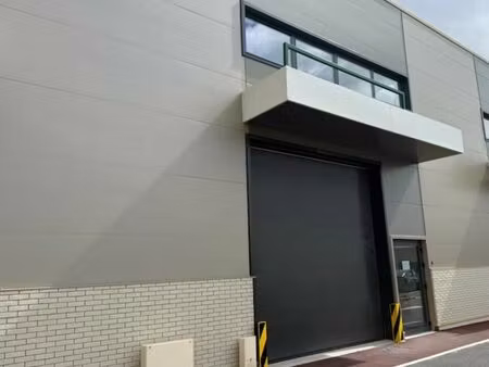 local d'activité 315 m²