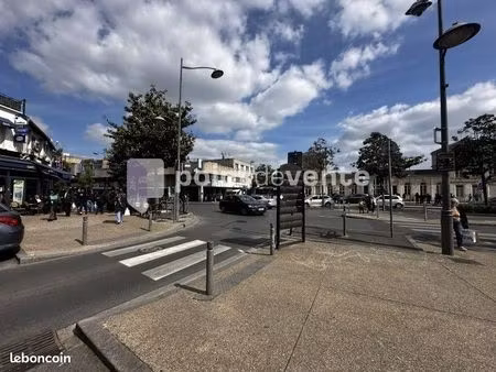 commerce beauté/coiffure 129 m²