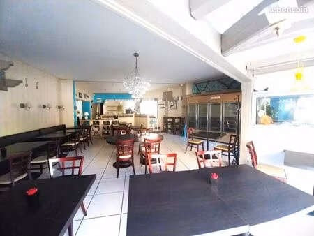 local commercial 245 m²