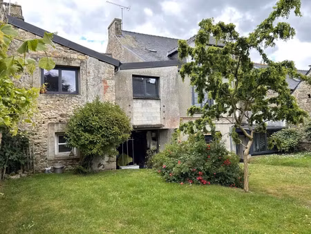 vente maison à guingamp (22200) : à vendre / 225m² guingamp