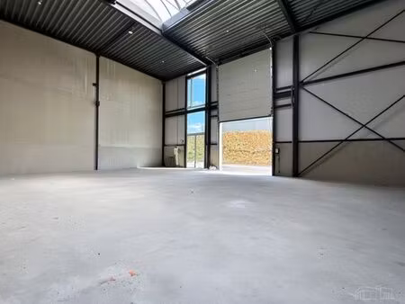 halls industriels à louer