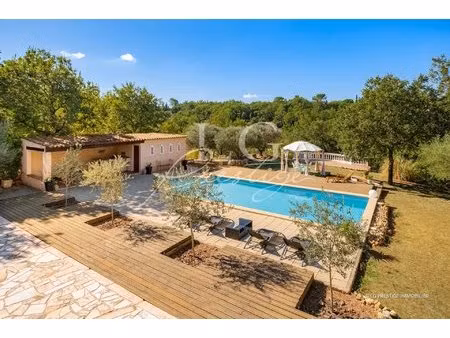 villa avec double entrée – idéale pour deux familles ou investisseurs