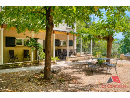 joli appartement meublé dans une villa au calme avec terrass