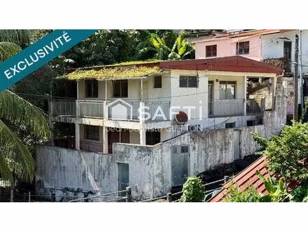 maison composée t3/t2/t2 à rénover sur fort de france