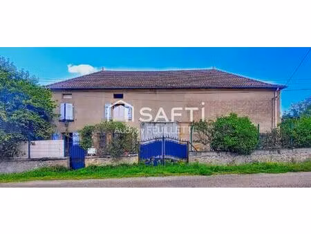 maison traditionnelle avec dépendances et terrain constructible à iguerande
