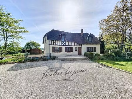 maison familiale 8 pièces  5 chambres  186 m² habitables.