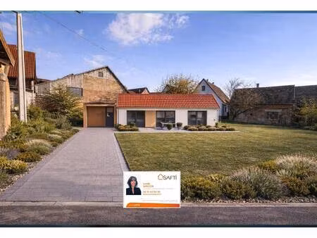 a sundhouse  proche de toutes commodités  terrain hors lotissement.