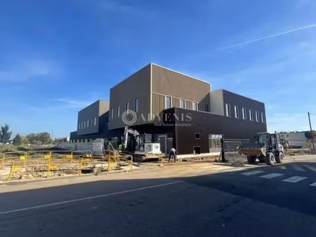 local d'activités a vendre