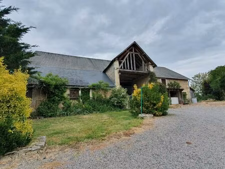 corps de ferme 2 maisons  et dépendances diverses 11 pièce(s) 240 m2