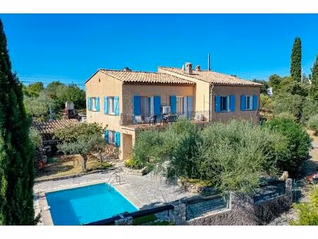 flayosc villa 2 appartements avec dependances et vue panoramique