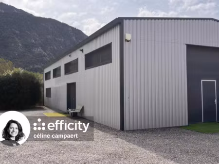 local commercial 2 pièces - 200 m²