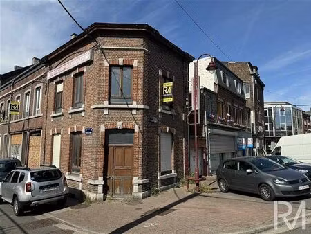 ancienne maison de commerce à rénover