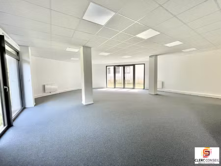 location local commercial 101m² bihorel 76420