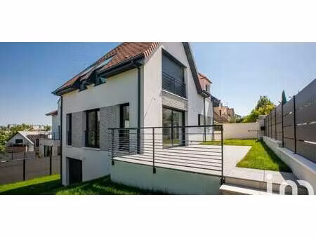maison contemporaine avec jardin et terrasse buzenval - rueil-malmaison (92)