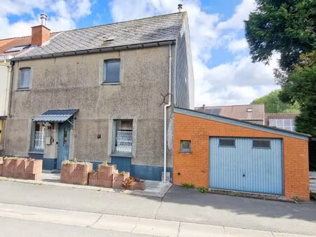 charmante maison 3 façades avec terrasse et garage