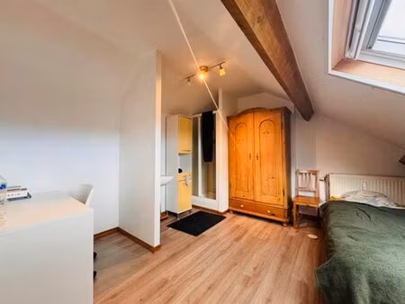 chambre étudiante à recogne avec parking privé et wifi inclu