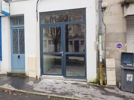 vente commerce 81 m² tours (37100)