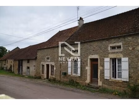 ancienne ferme avec habitation et dépendances