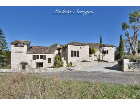 propriété à vendre pern 4 pièce(s) 222m2 480 700€