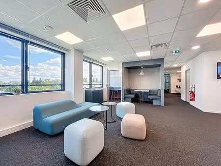 location bureau 500 m² à tours (37100)