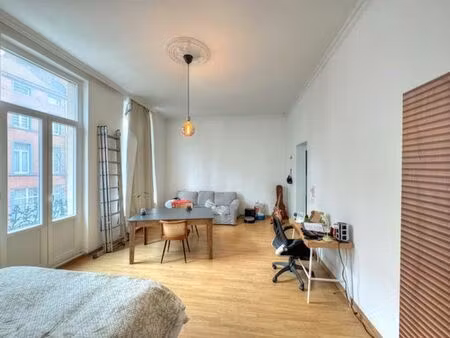 botanique/madou studio 51m² entièrement rénové