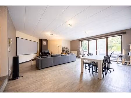 appartement 3 chambres  terrasse  parking