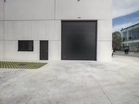 unité pme d'environ 225 m² à vendre à beveren-leie