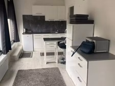 vous rêvez d'un pied-à-terre - studio meublé