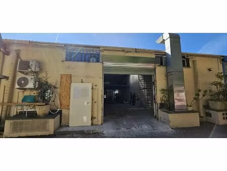 a vendre 300 m² locaux d'activite / entrepot / hangar + bureau - la trinite