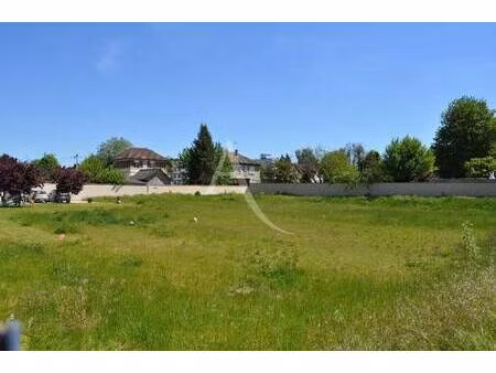 terrain constructible viabilisé à vendre