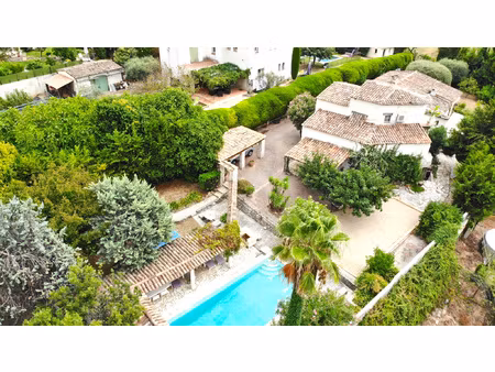 vence sud - villa provencale de 7 pieces principales