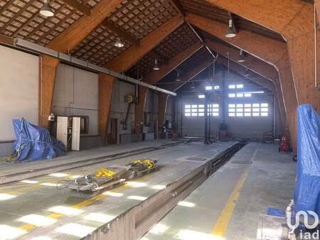 location local d'activités 680 m²