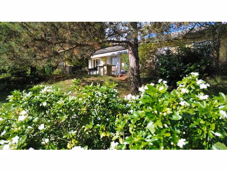 maison familiale plain-pied style provençal à vendre à saint