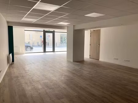 location locaux professionnels 80 m² à perigueux (24000)  665 €