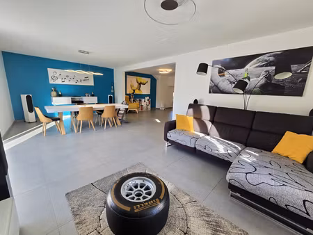 appartement/maison de 6 pièces de 177m2 dans un corps de fer