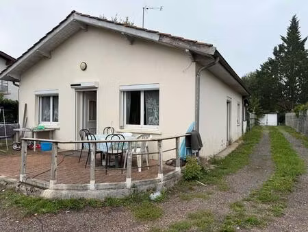 magonty. plain pied 94 m² sur terrain de 1449 m². ecoles  commerces  bus à pied
